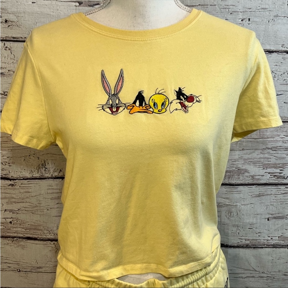 LOONEY TUNES Short Set Embroidered Yellow
-Large - Picture 2 of 3